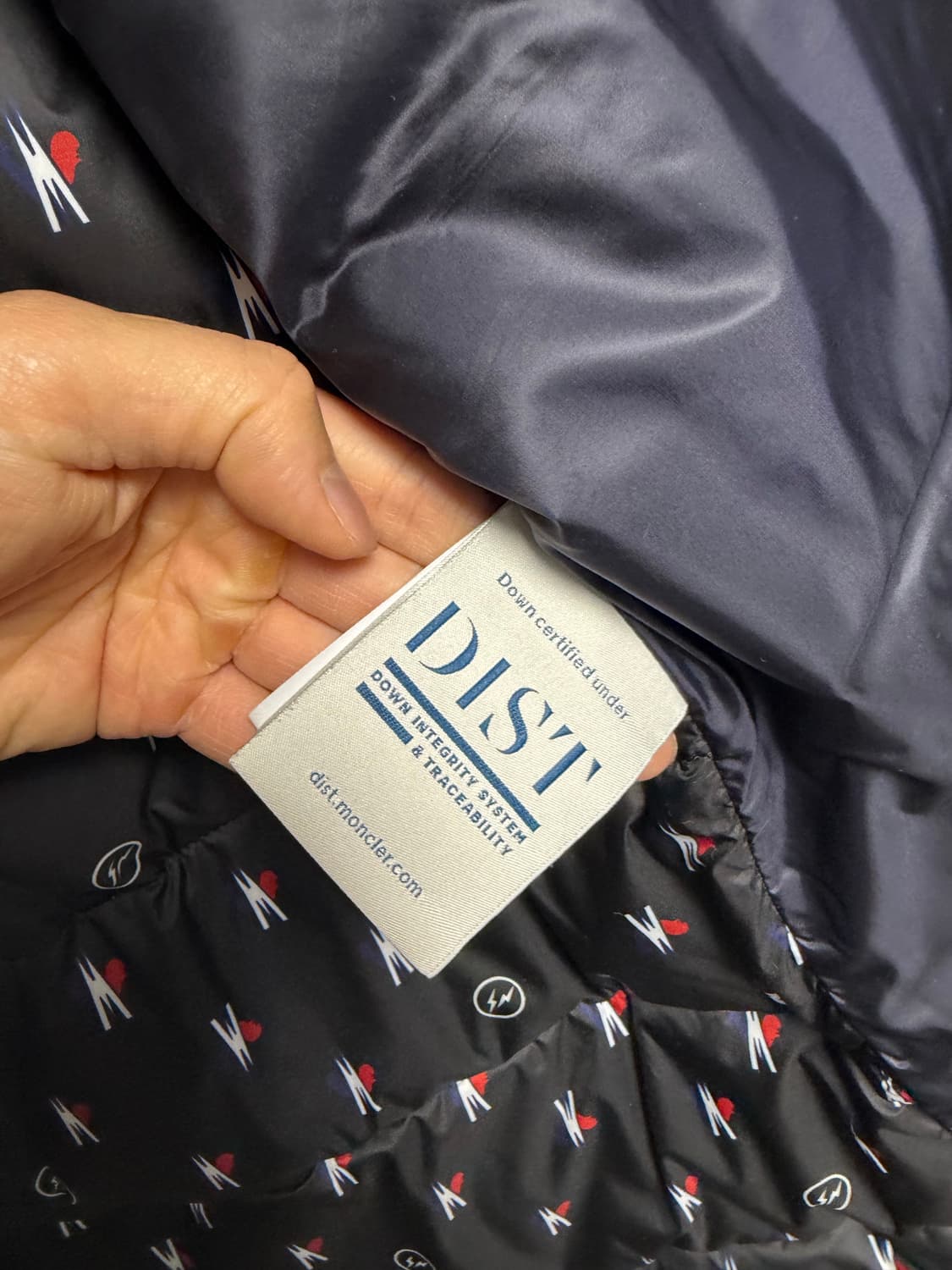 [3] 몽클레어 x 프라그먼트 백스테이지 패딩 셔츠 자켓 상품이미지6