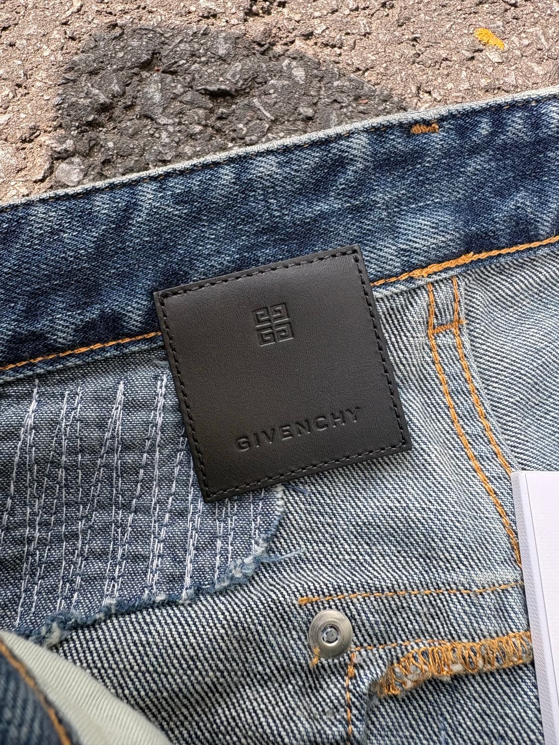 Givenchy moleskin distressed denim 상품이미지7