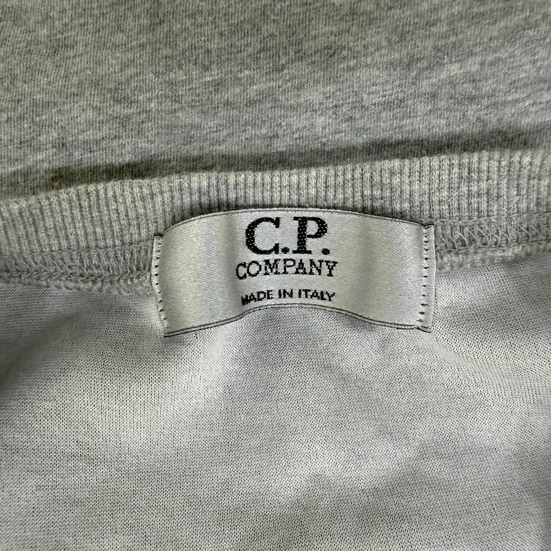 실측확인 렌즈와펜 반팔티 0213T1 상품이미지3