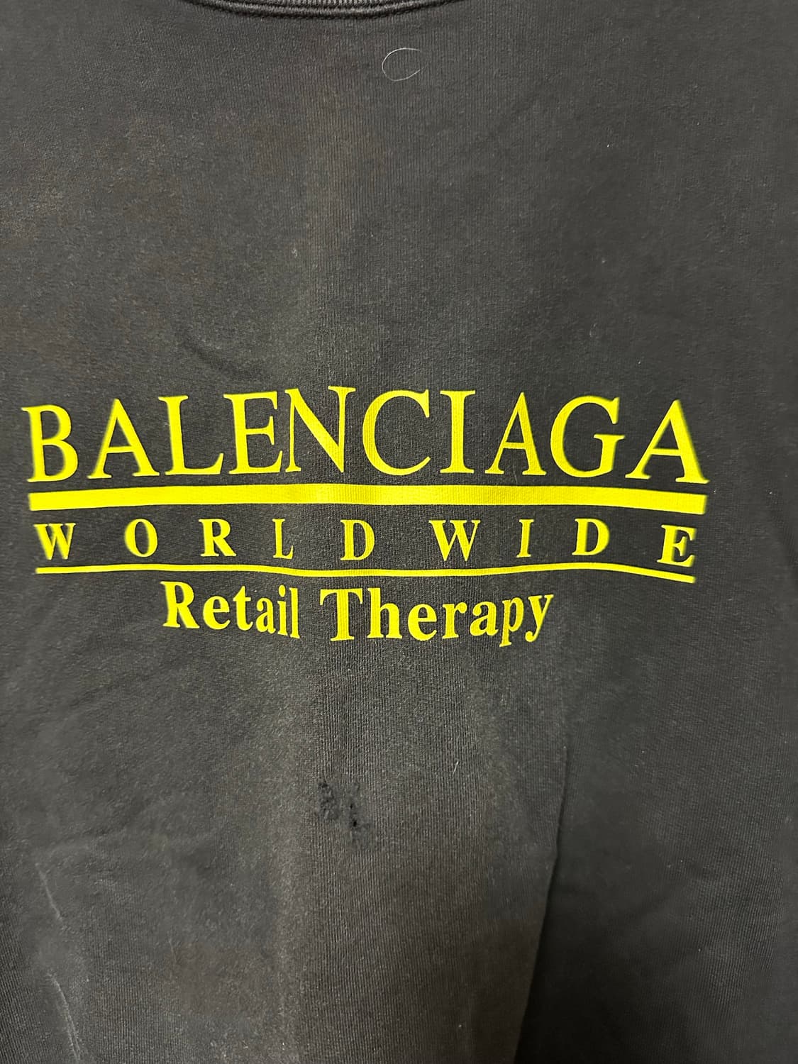 (탭만 땐 새제품) 발렌시아가 22FW 데미지 워싱 맨투맨 M사이즈 상품이미지2