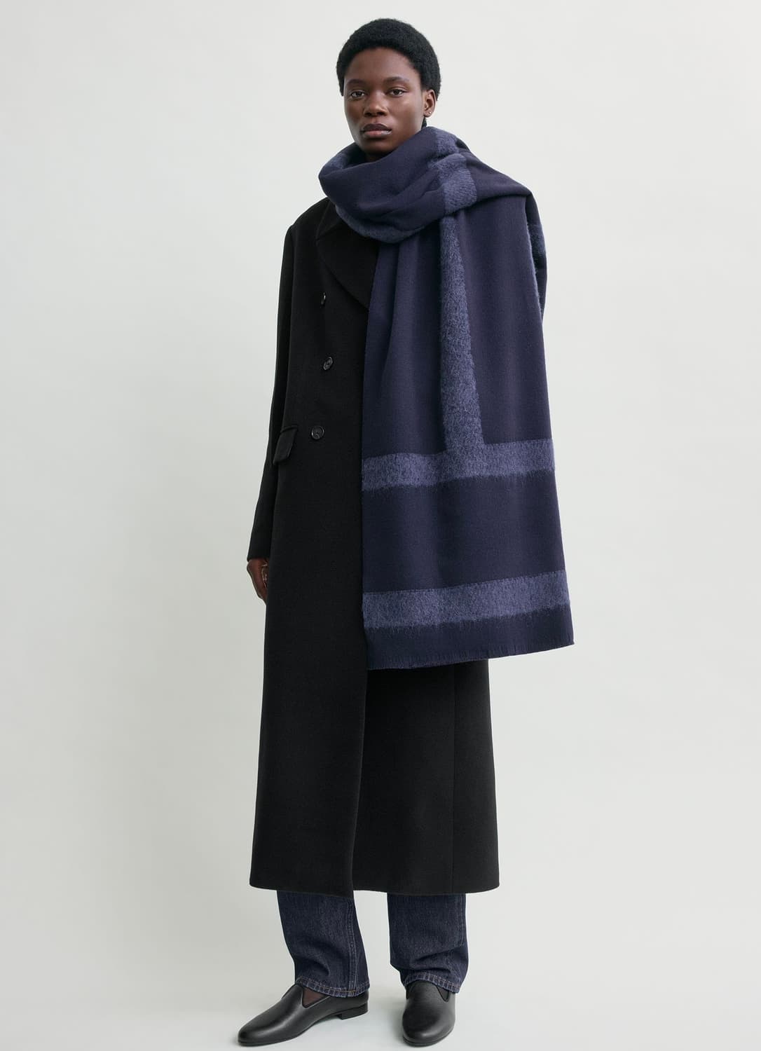 토템 25fw 모노그램 트윌 머플러/네이비 상품이미지2