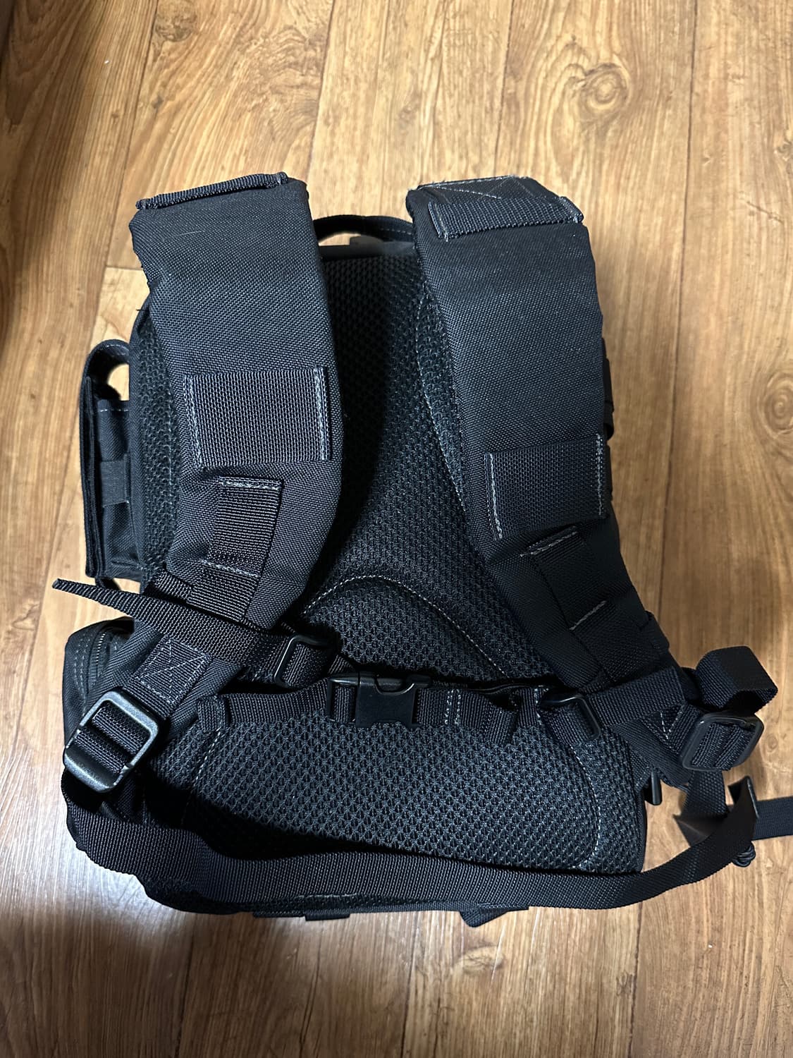 맥포스 타이푼 백팩 1회 착용 상품이미지2