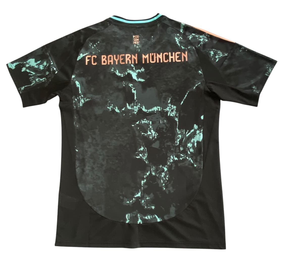 24-25 바이에른 뮌헨 어웨이 유니폼 상품이미지2