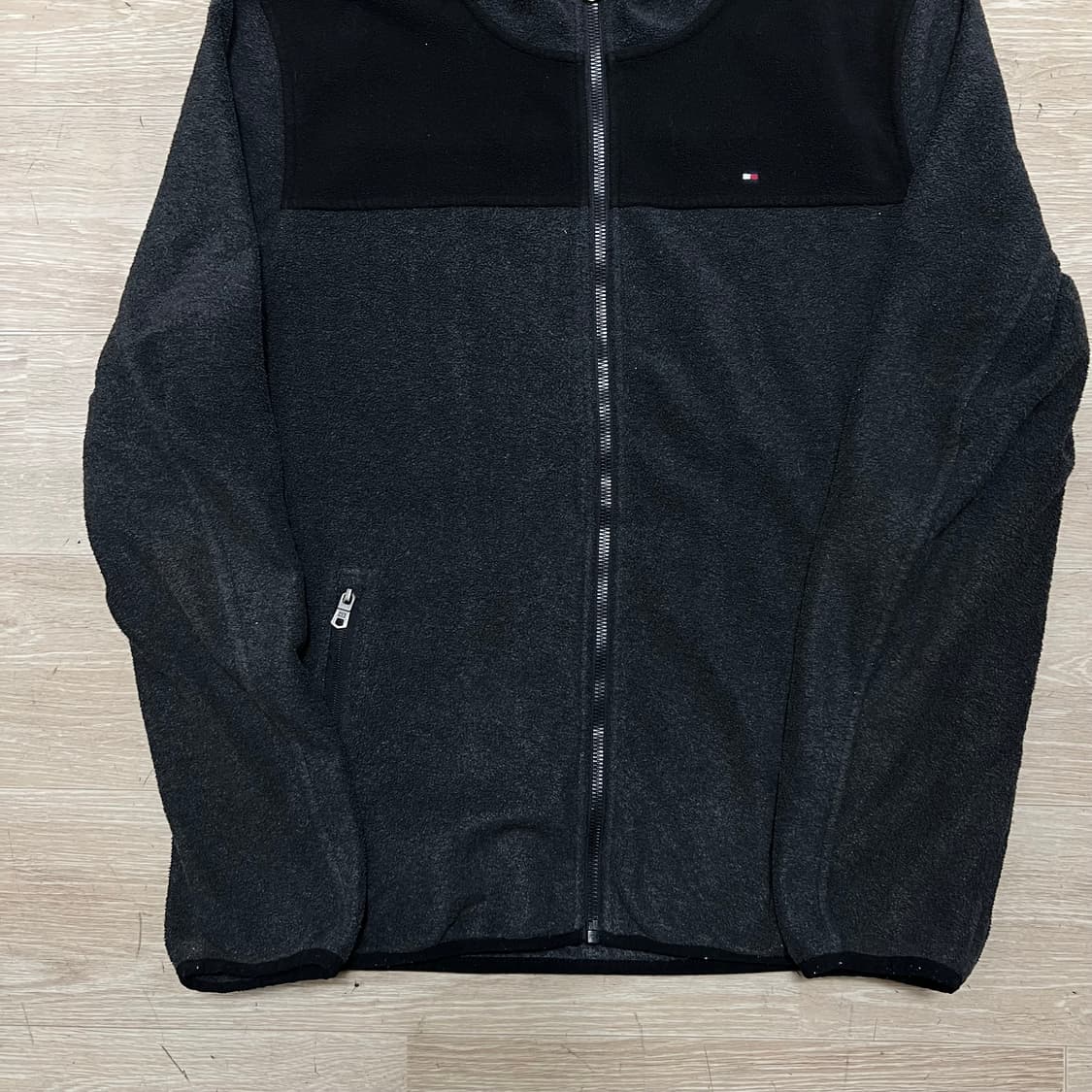 타미힐피거 스몰플래그 배색 플리스 후리스 후드자켓 [차콜] M/95 상품이미지3
