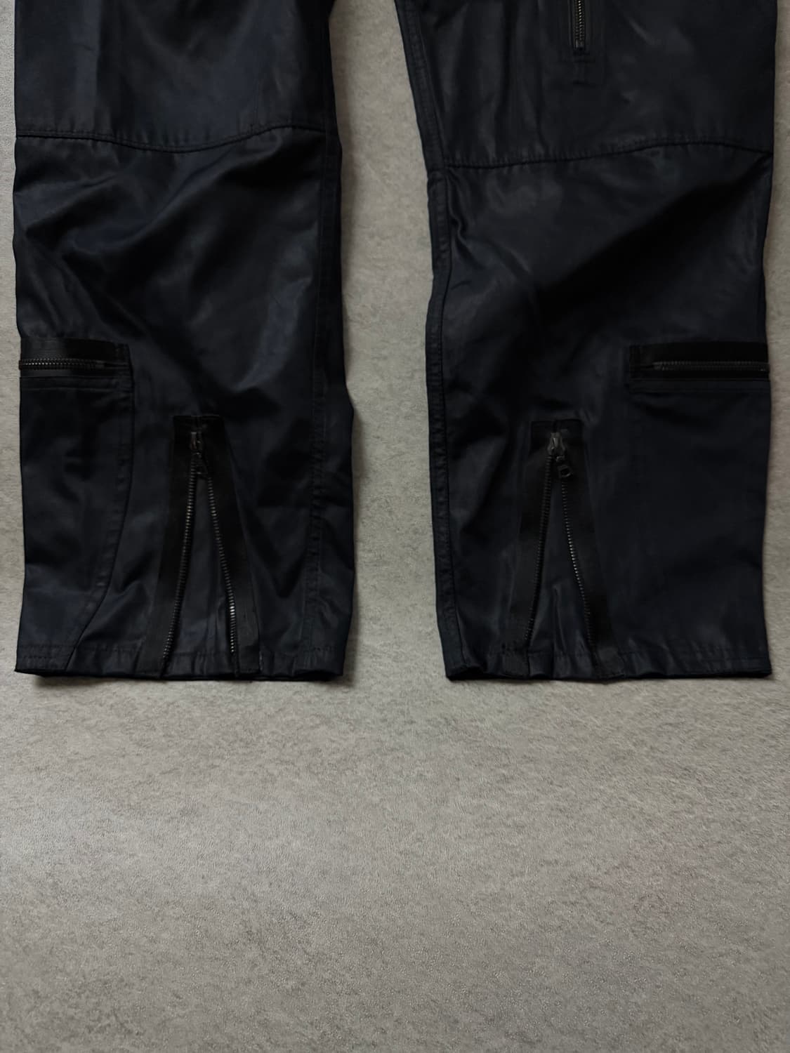 이세이미야케 테크니컬 멀티지퍼 카고팬츠 상품이미지3