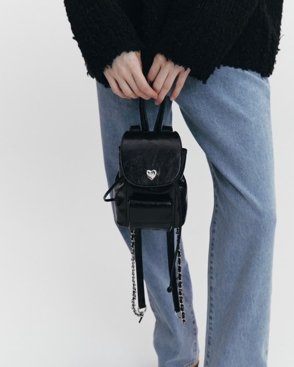 [NOIRNINE] Bébé Chain Leather Backpack 상품이미지4