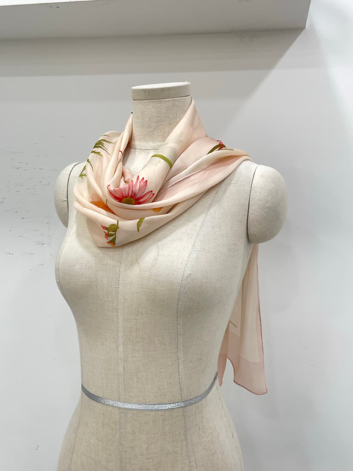 페라가모 실크 머플러 상품이미지5