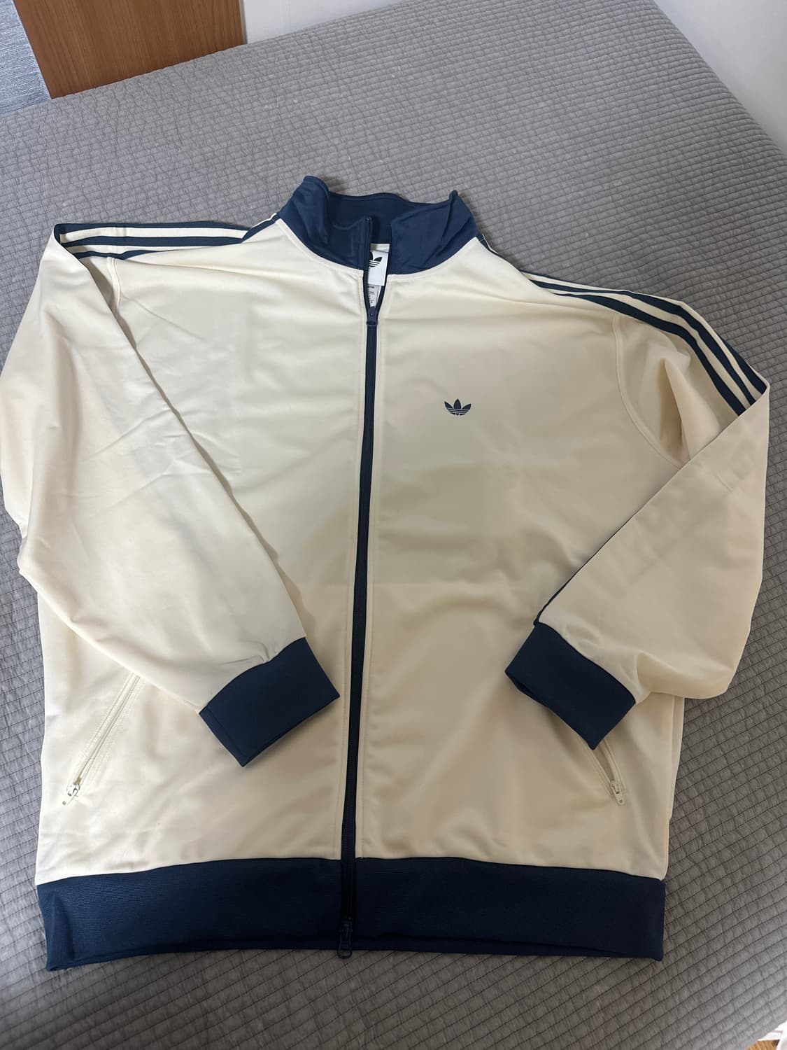 아디다스 바켄바우어 트랙탑 네이비 컬러 L 상품이미지2