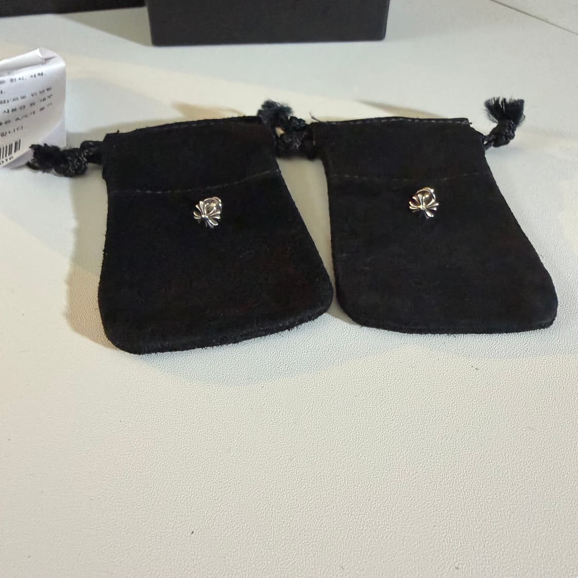 크롬하츠 CH 플러스 스터드 이어링 (2개) 상품이미지1