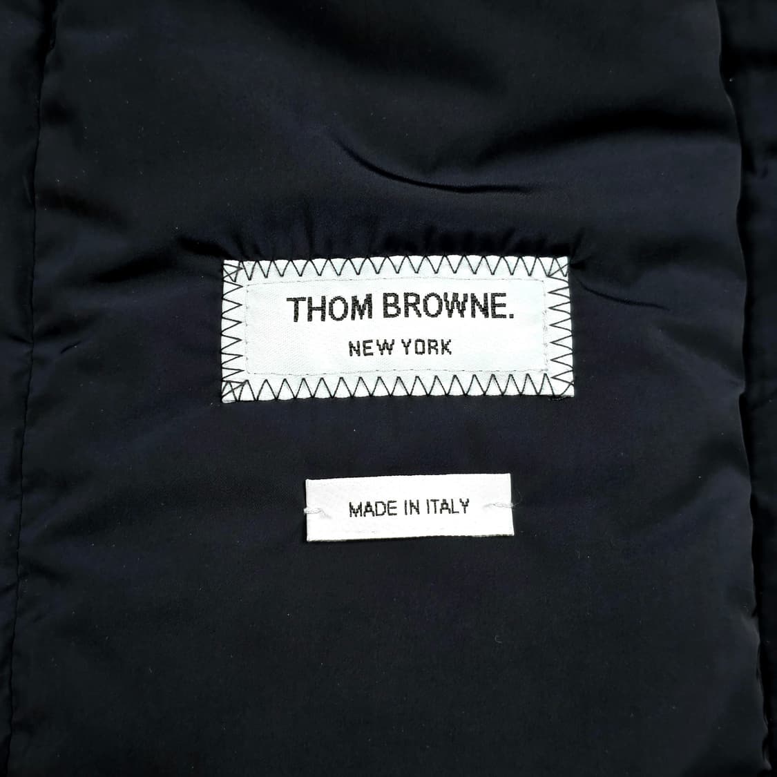 톰브라운 4바 패딩 머플러 상품이미지5