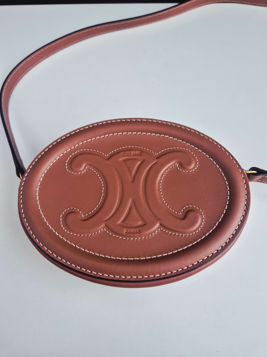 셀린느 트리옹프 오벌 펄스 미니백 (상태 매우 좋아요!) 상품이미지5