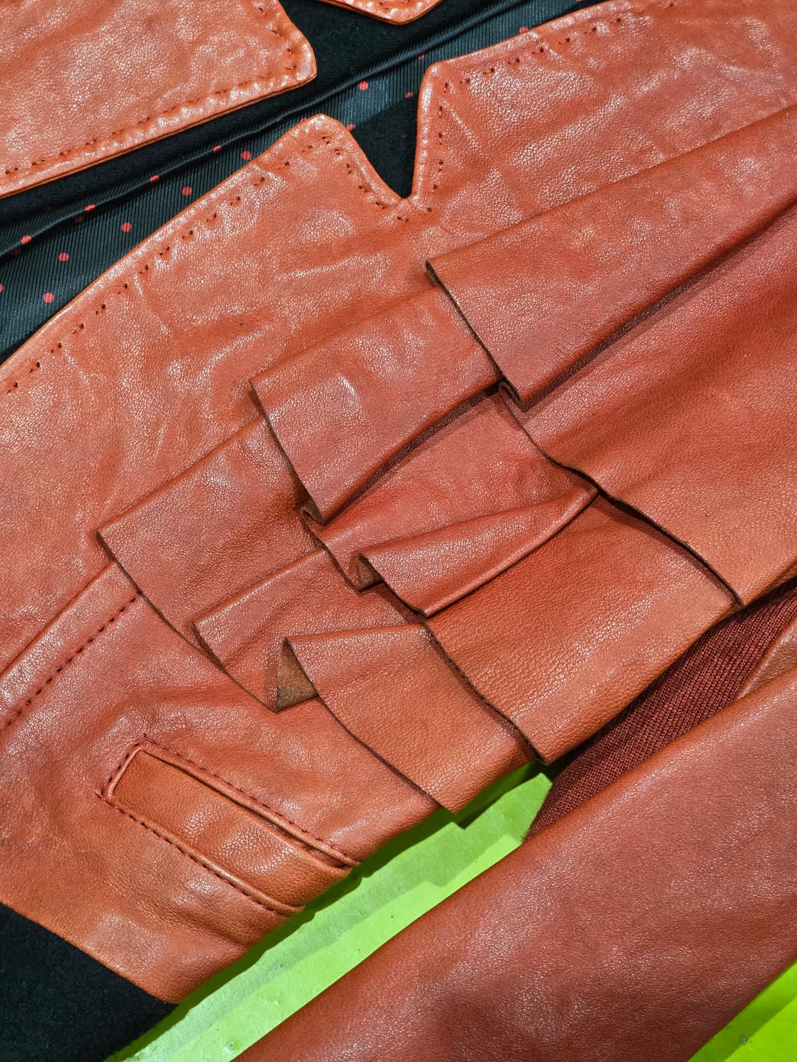 must.bp 레드 가죽 프릴 자켓 상품이미지4