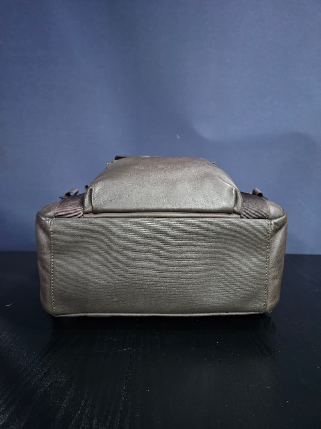 만다리나덕 브라운컬러 가죽 백팩  상품이미지4