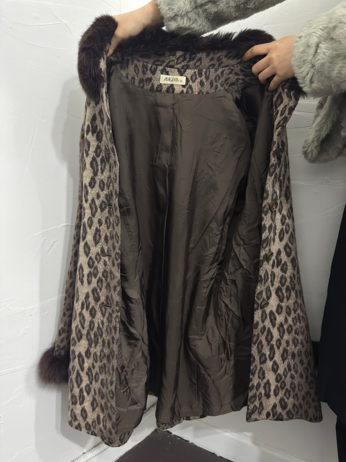 magenta leopard fur detail coat 상품이미지7