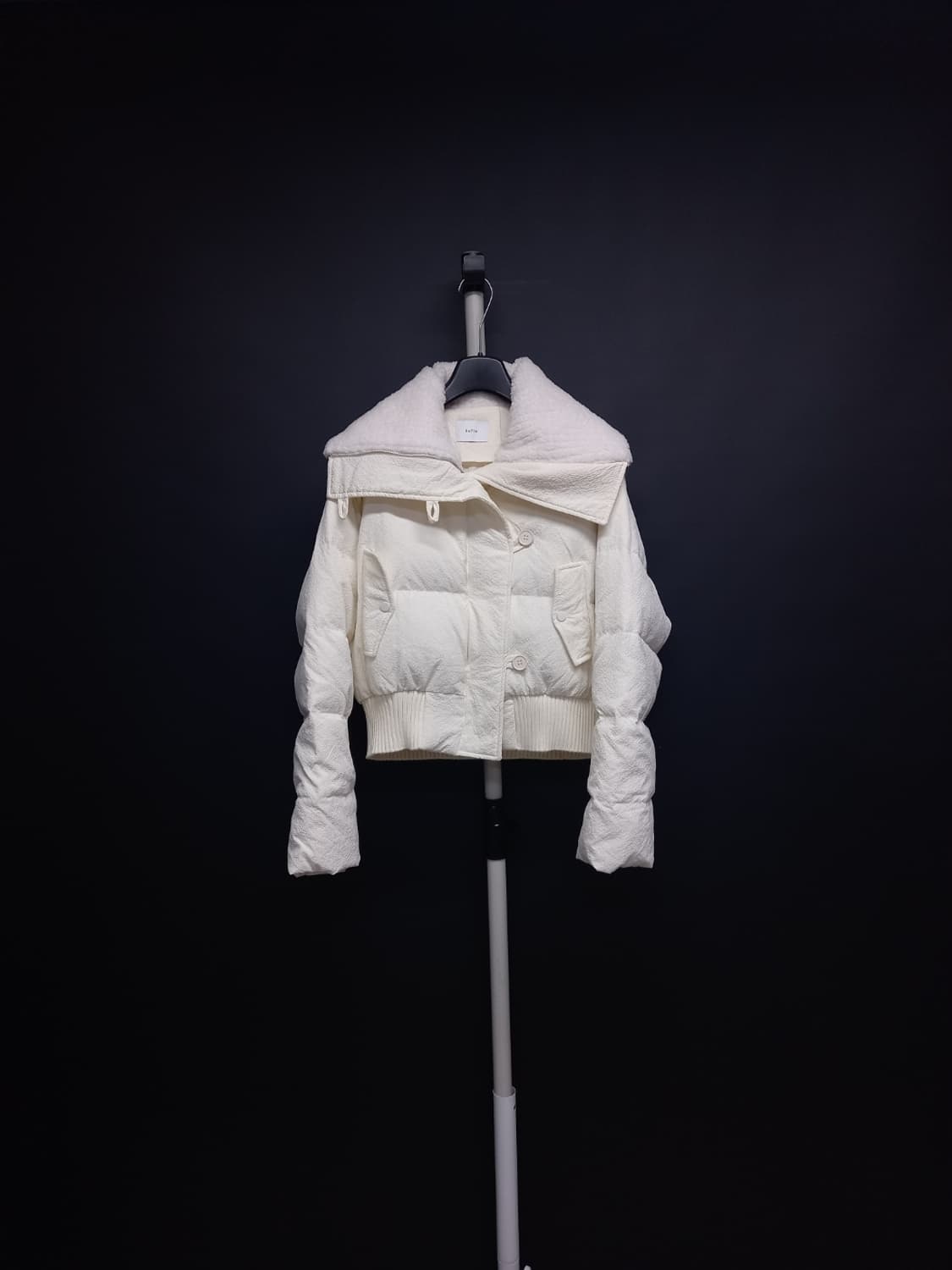 샤틴 SATIN 하이넥 덕 숏 패딩 F 33-77 상품이미지2