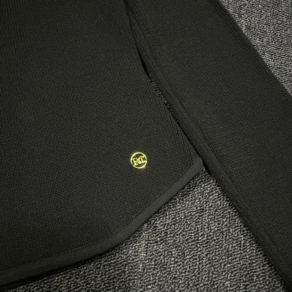 RECTO 렉토 시그니처 홀터넥 모나코 니트  상품이미지4