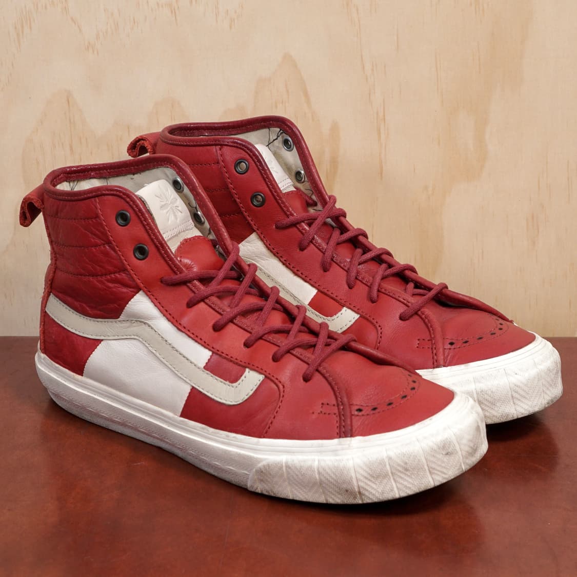 반스 X 타카하야시 볼트 레더 스니커즈 상품이미지1