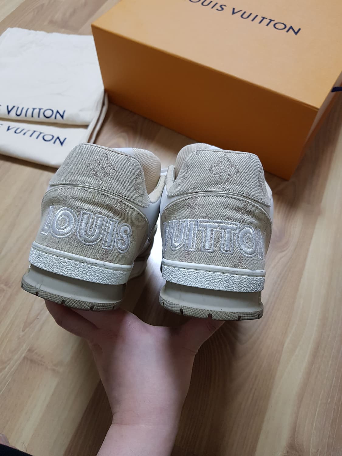 루이비통 LV 트레이너 스니커즈 베이지 상품이미지6
