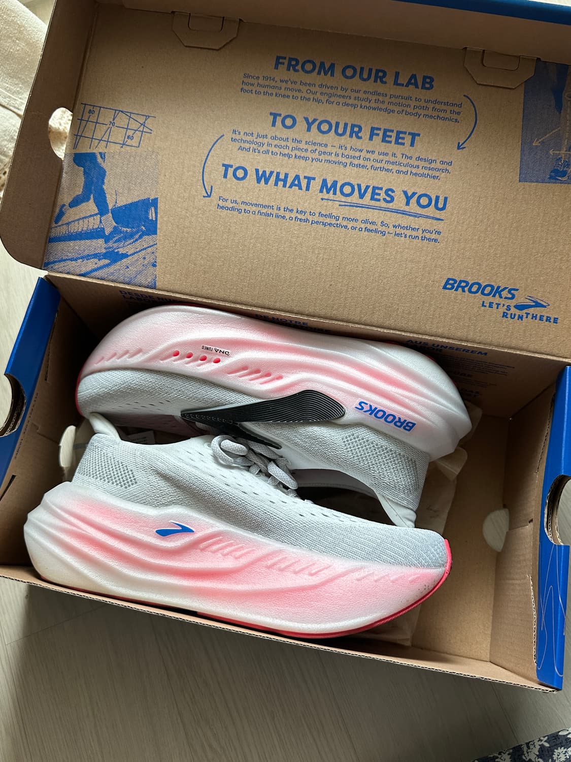 브룩스 러닝 글리세린 맥스 화이트/핑크 225 EU36 상품이미지2