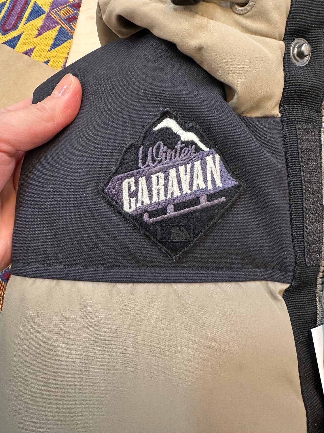 90) MLB 딥 베이지 오리털 패딩 조끼 상품이미지8