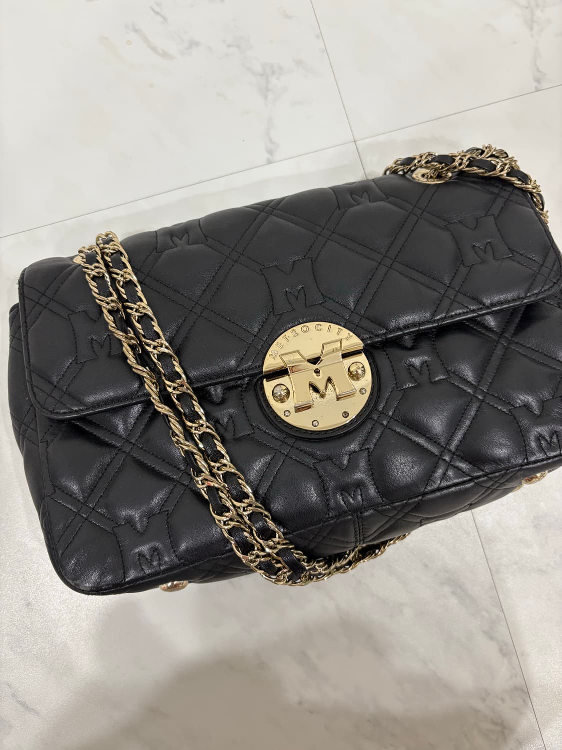 metrocity 크로스겸숄더퀄팅체인백(M31MQ364Z) 상품이미지4