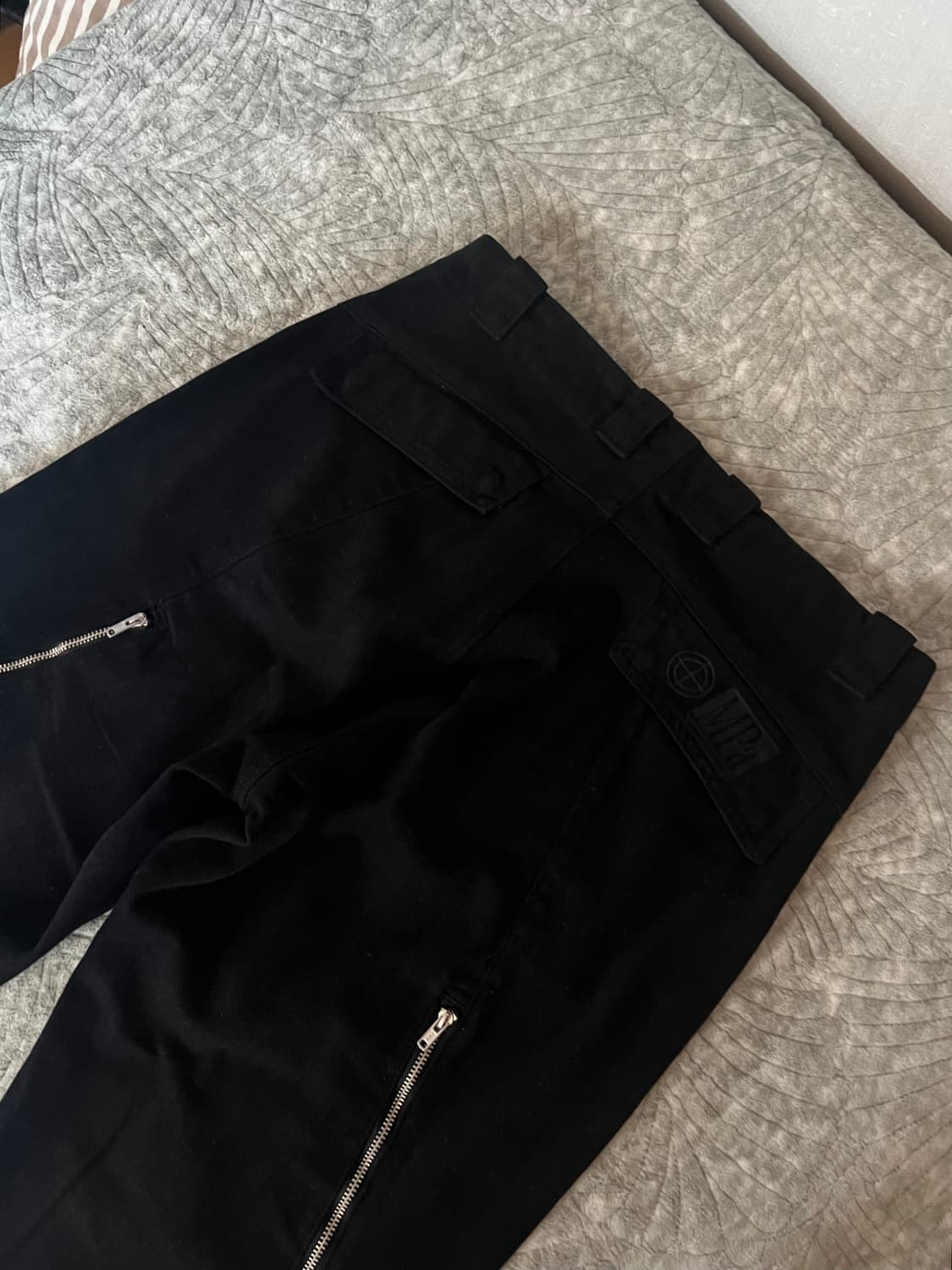 플라스틱프로덕트 MPa 웨이브 지퍼 팬츠 - 블랙 상품이미지4