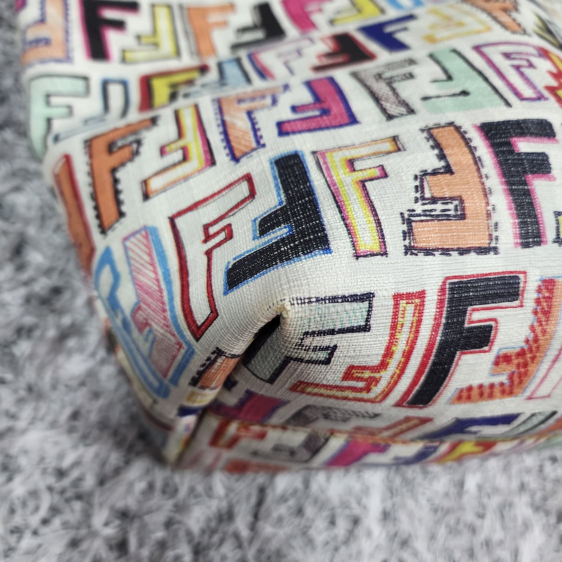 펜디 주카 PVC 쇼퍼백 숄더백 상품이미지5