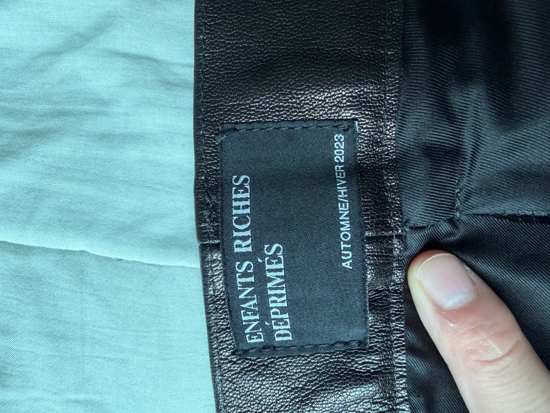 [36] ERD 앙팡 리쉬 데프리메 레더 플레어 진 블랙 erd 플레어진 상품이미지7