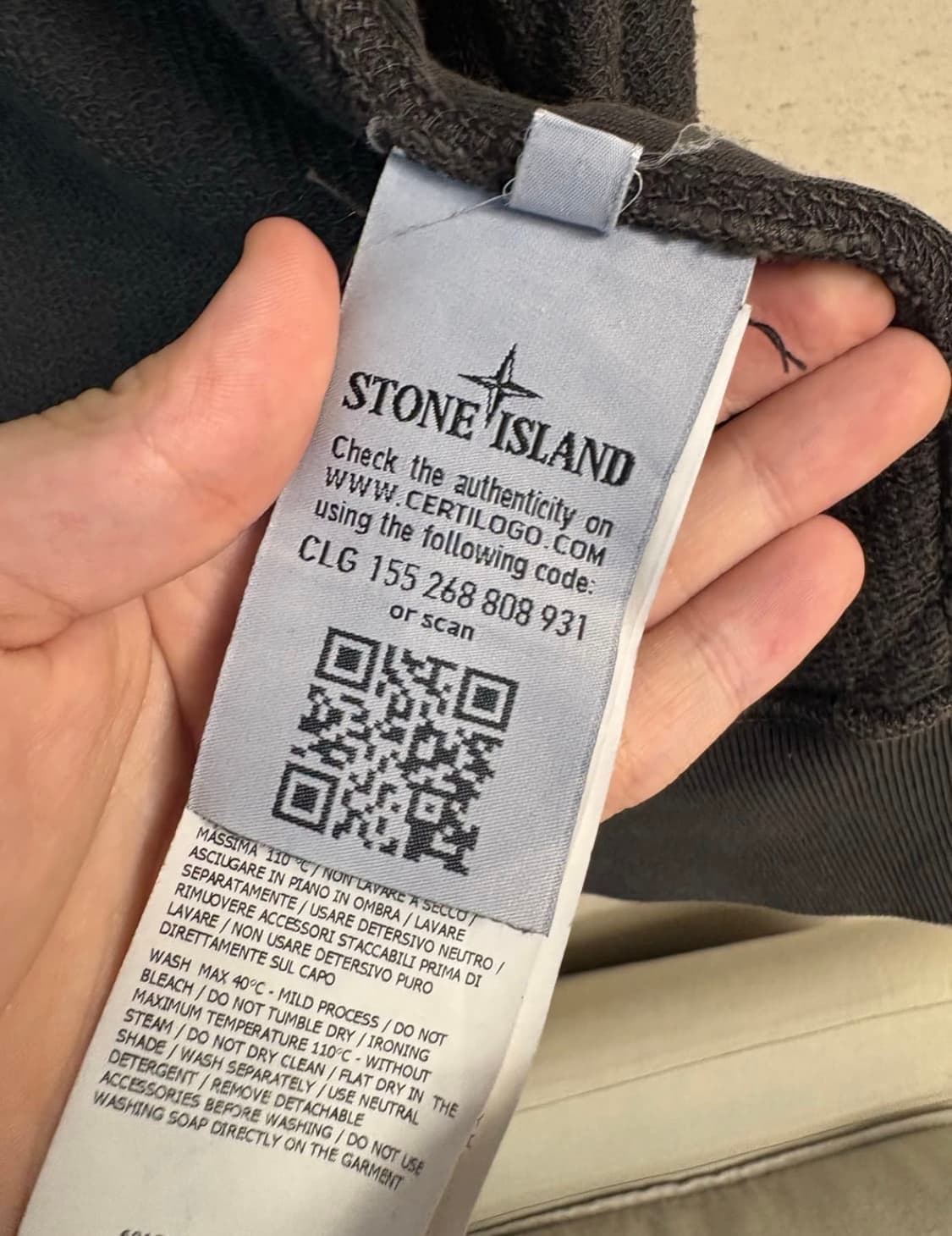 [L] 스톤아일랜드 레귤러 핏 워싱 집업 자켓 차콜 상품이미지3