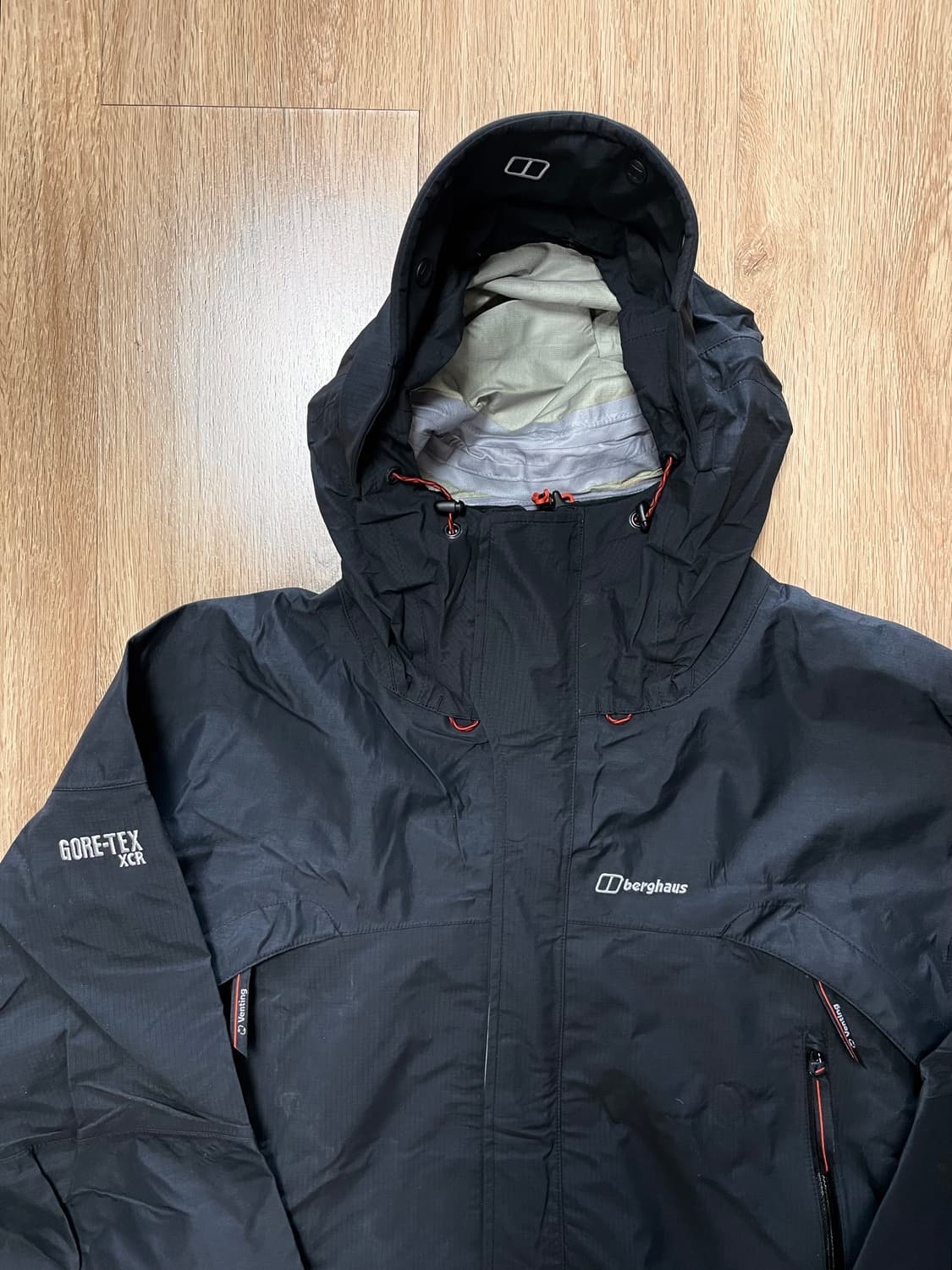 국내 유일 버그하우스 고어텍스 XCR 샘플 고프코어 윈드브레이커 자켓 상품이미지2
