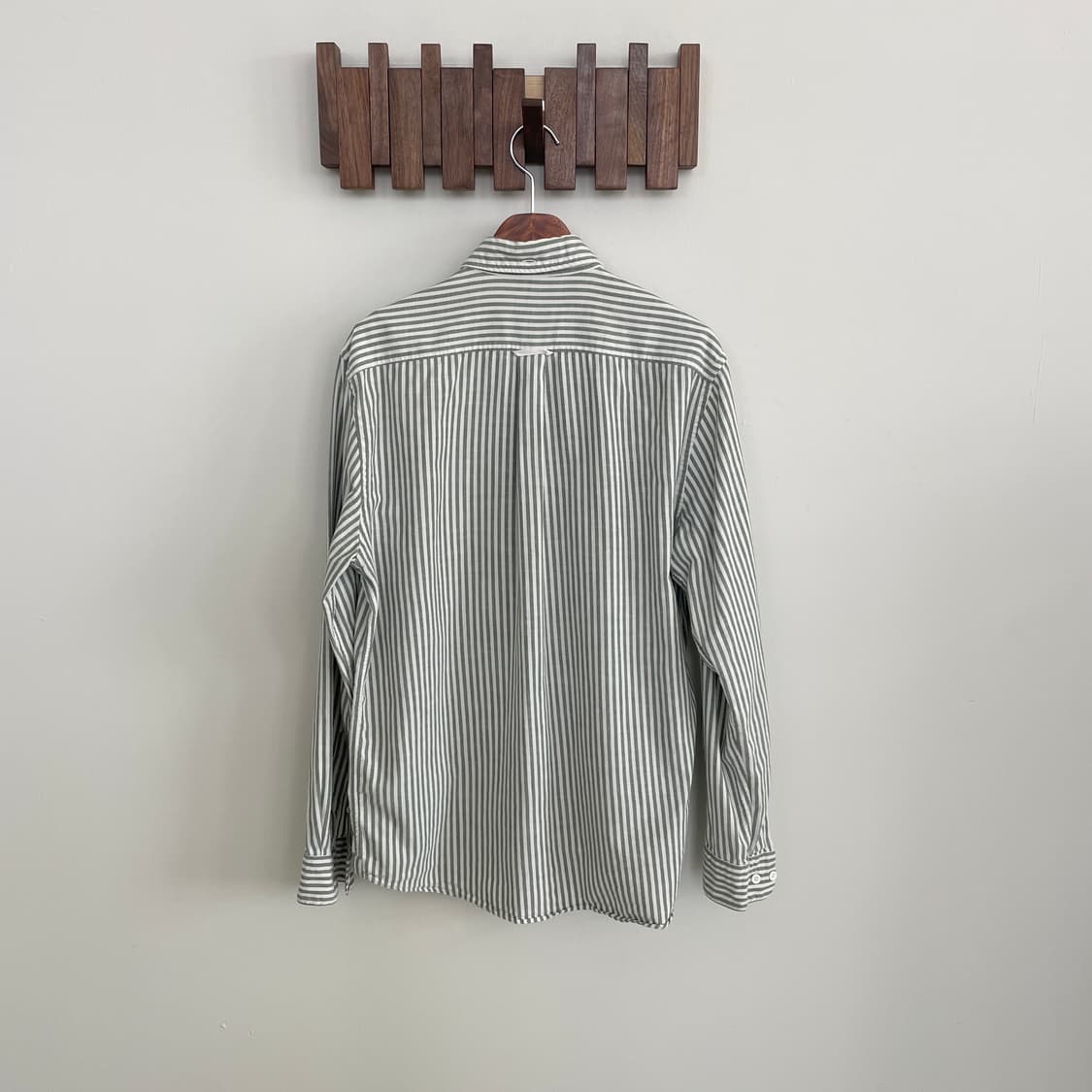 아크네 스튜디오 스트라이프 셔츠 상품이미지3