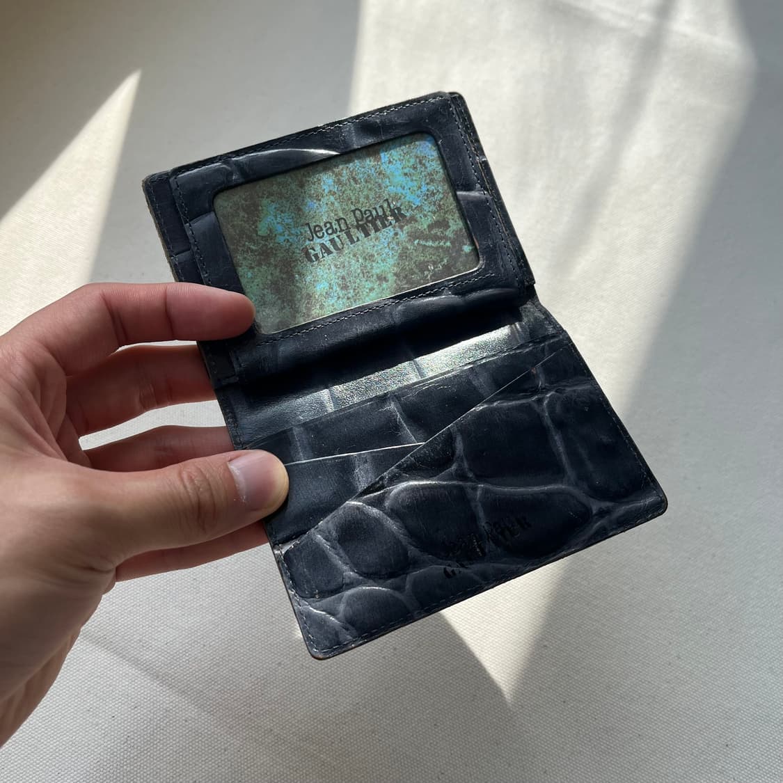 장폴고티에 크로커다일 엠보 레더 카드월렛 상품이미지2
