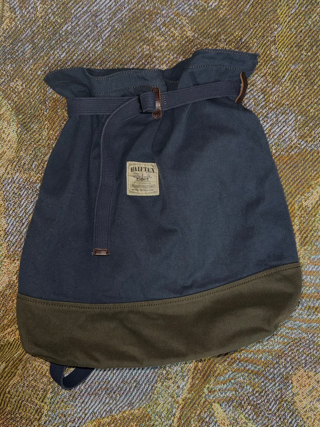 나이젤 카본 백팩 가방 판매합니다. 상품이미지3