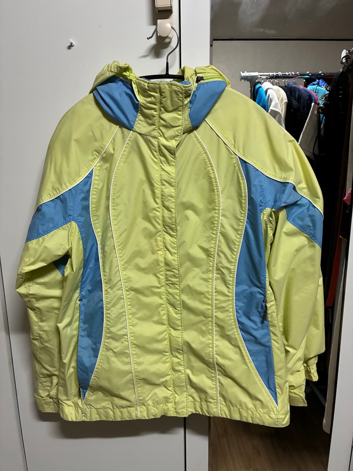 컬럼비아 바람막이 M/95 상품이미지1