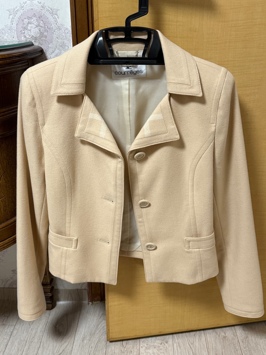 꾸레쥬 아이보리 베이지 자켓 상품이미지1