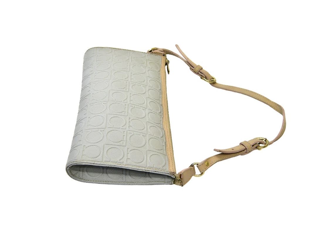 페라가모 간치니 패턴 미니 숄더백(정품) 상품이미지3