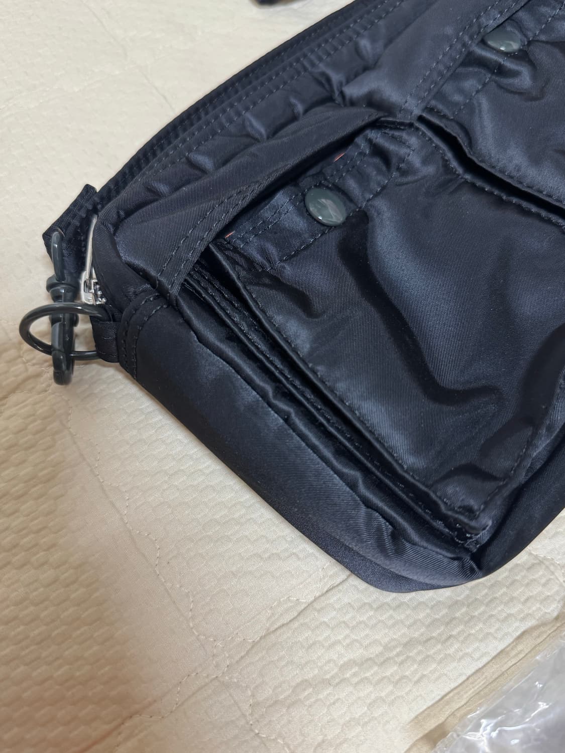 포터 탱크 숄더백 판매 합니다  상품이미지4