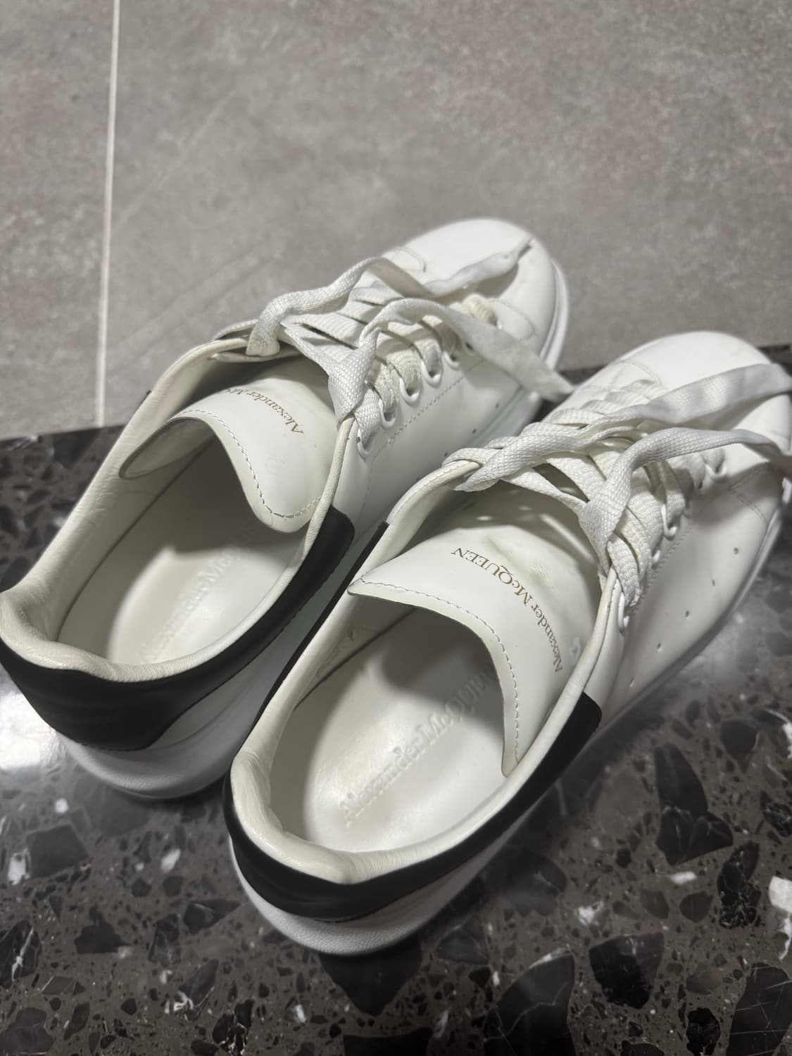 알렉산더 맥퀸 블랙탭 41 상품이미지1