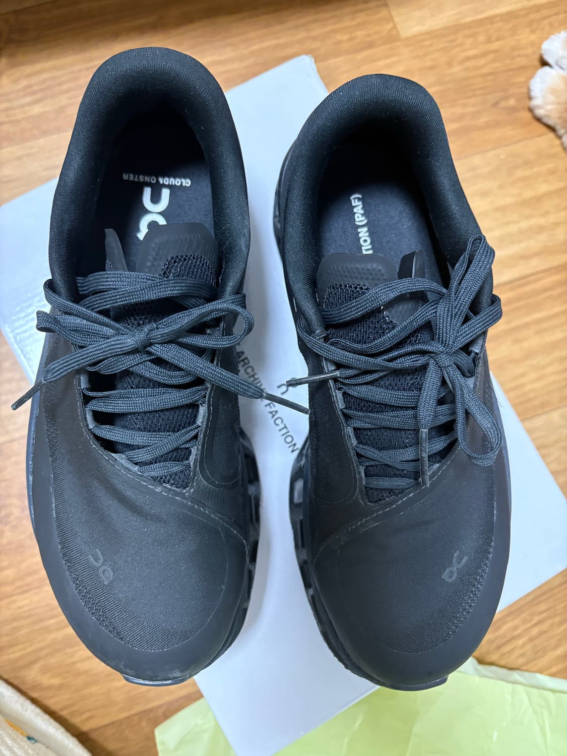 온러닝X포스트 블랙 250 상품이미지2