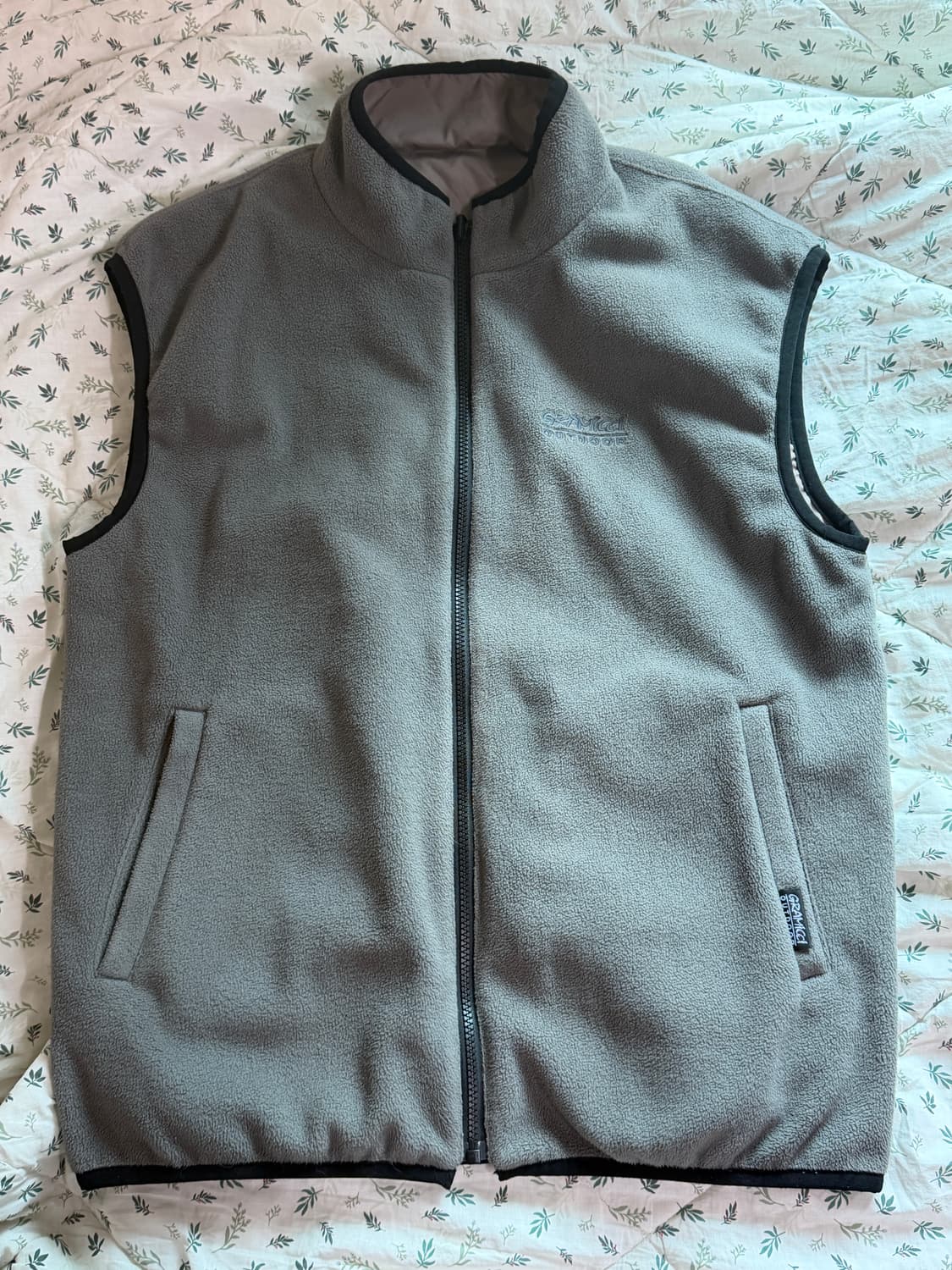 [M] 그라미치 리버시블 플리스 베스트 그레이 상품이미지2