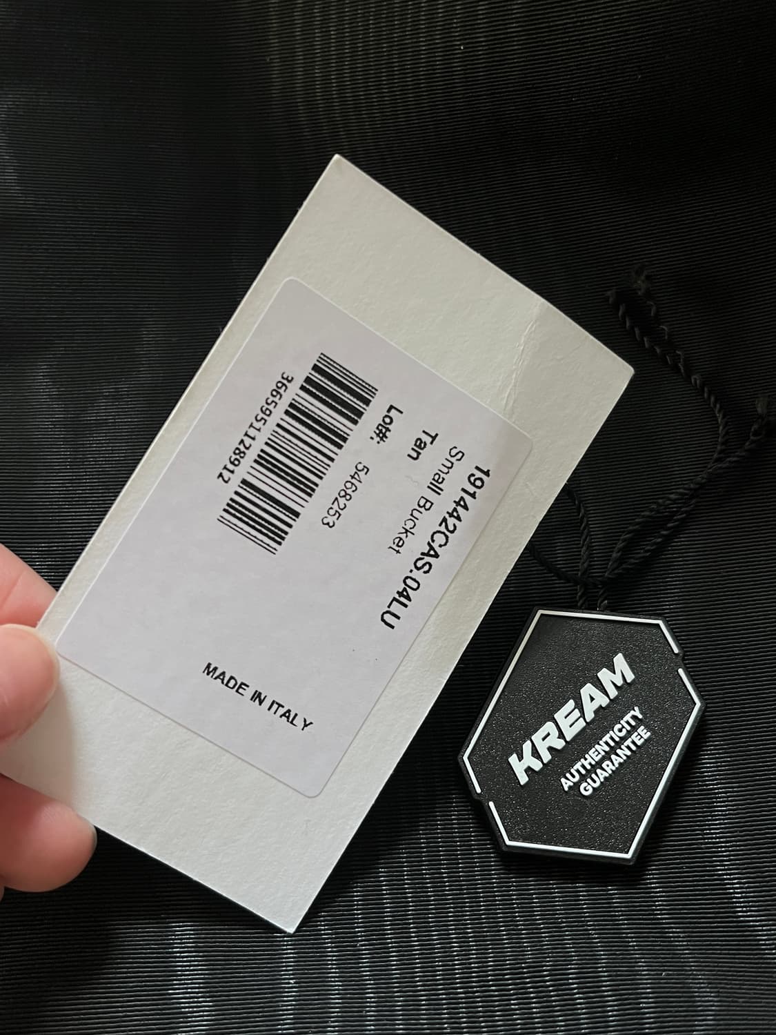 셀린느 스몰 버킷백 탄 상품이미지5