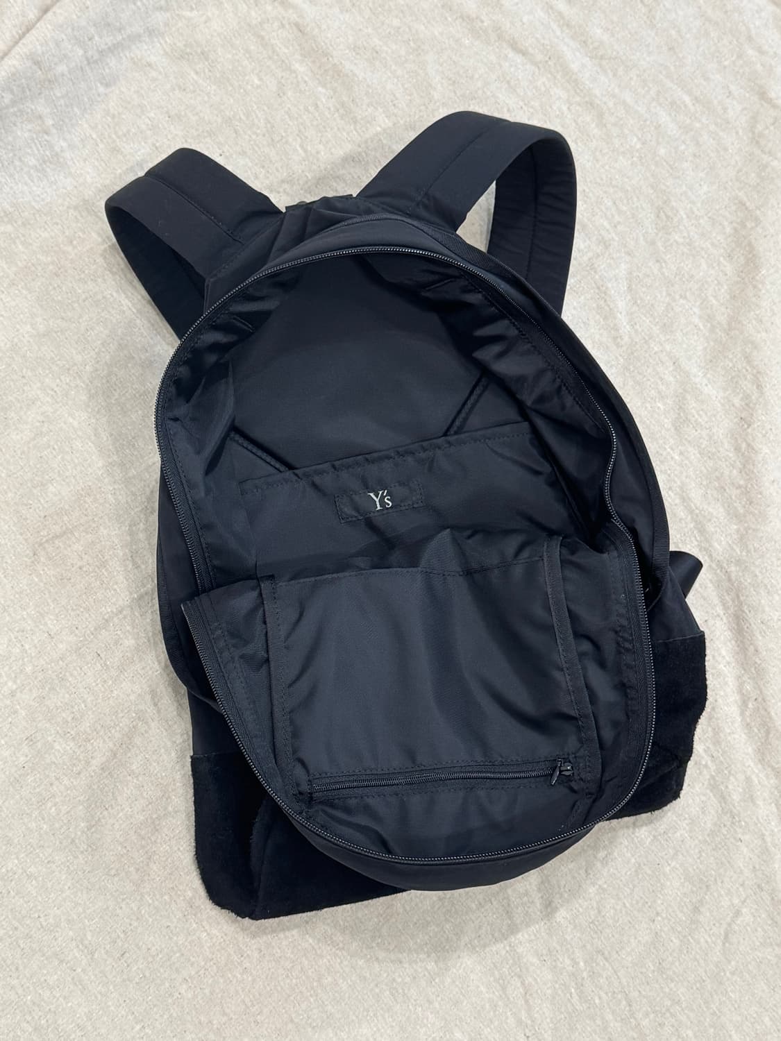 요지야마모토 23aw 나일론 스웨이드 짚 백팩 상품이미지3