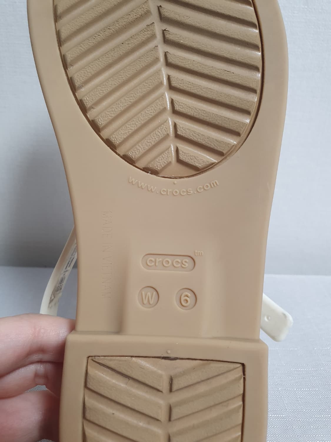 택포가 230mm 크록스 샌들 툴룸 베이지 아이보리 스트랩샌들 상품이미지9