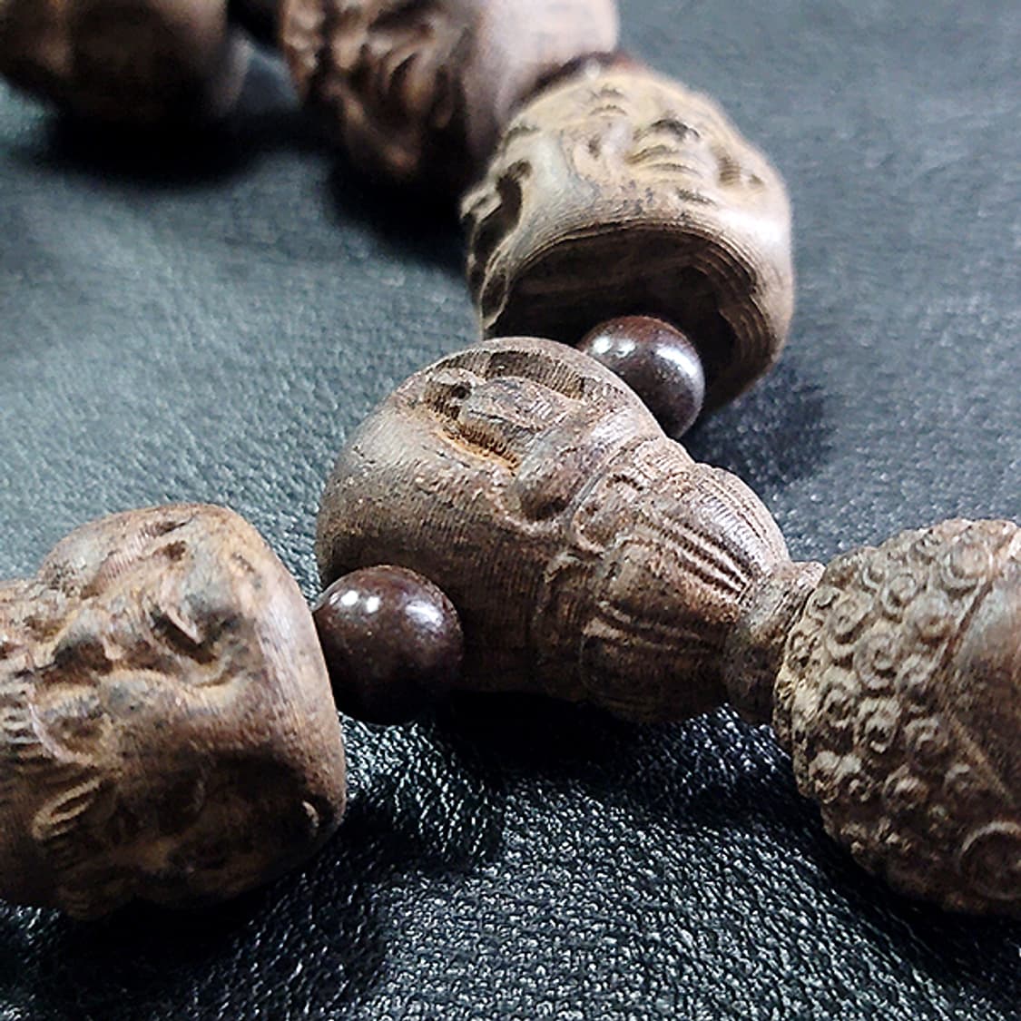 희로애락 침향나무 20mm 남자 소품 부처님 얼굴 불교 염주 팔찌 상품이미지3