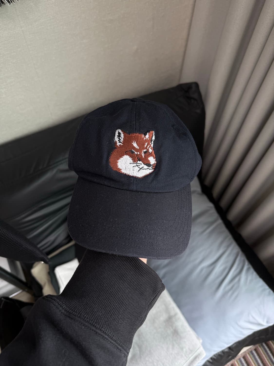 메종키츠네 볼캡 네이비 상품이미지1