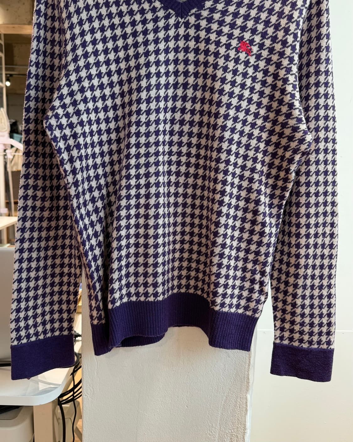 버버리 블랙라벨 퍼플 하운드투스 체크 울 브이넥 니트 상품이미지6