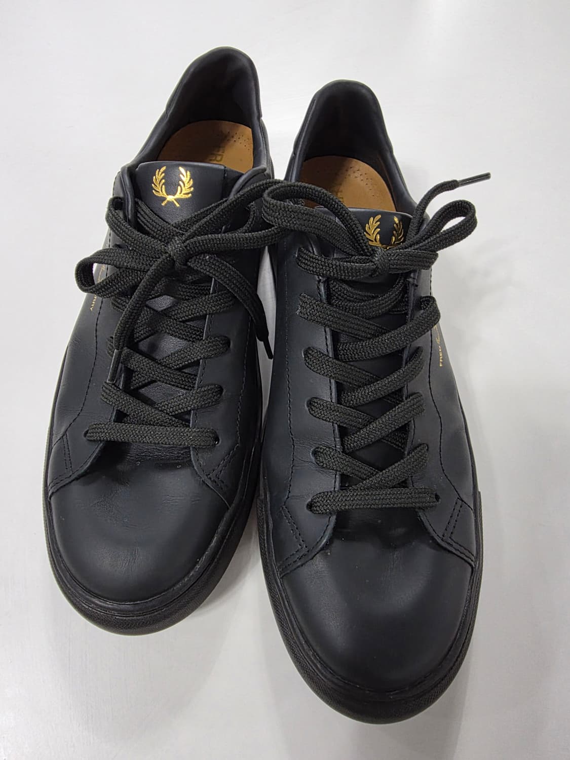 프레드페리 FRED PERRY 레더 스니커즈 상품이미지1