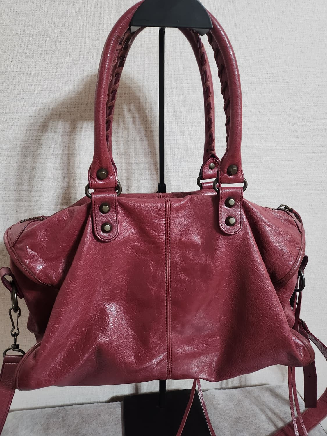 발렌시아가 시티 모터백 트위기 마젠타 버건디핑크 상품이미지3