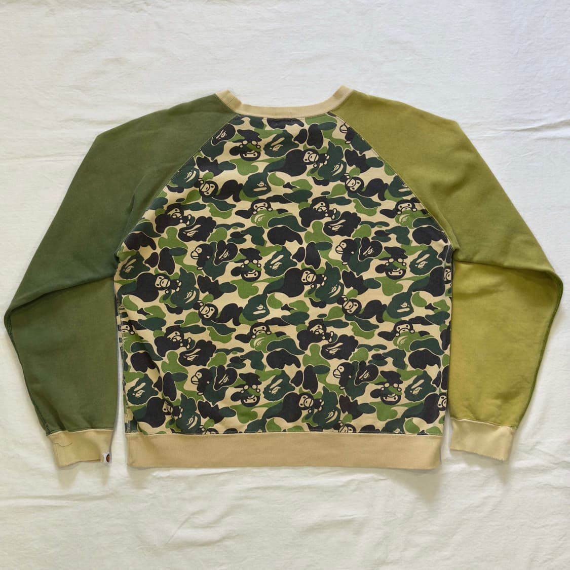 베이프 베이비 마일로 카모 맨투맨 스웻셔츠 상품이미지8