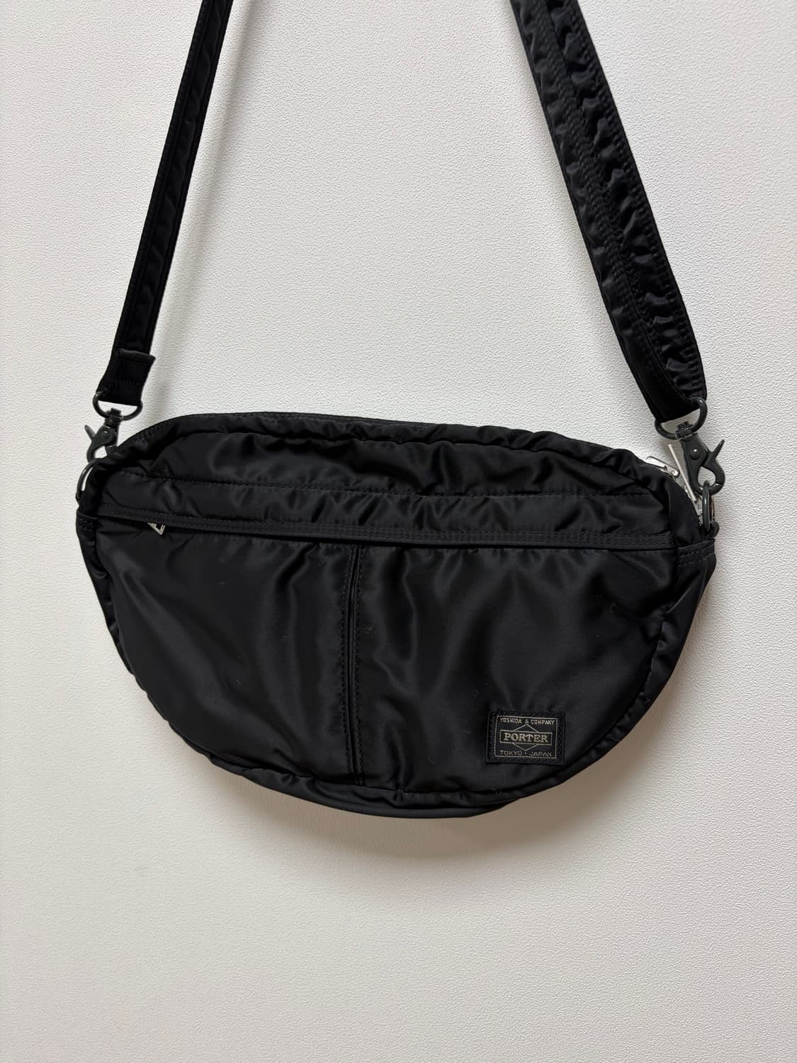 요시다포터  탱커 반달 크로스백 상품이미지3